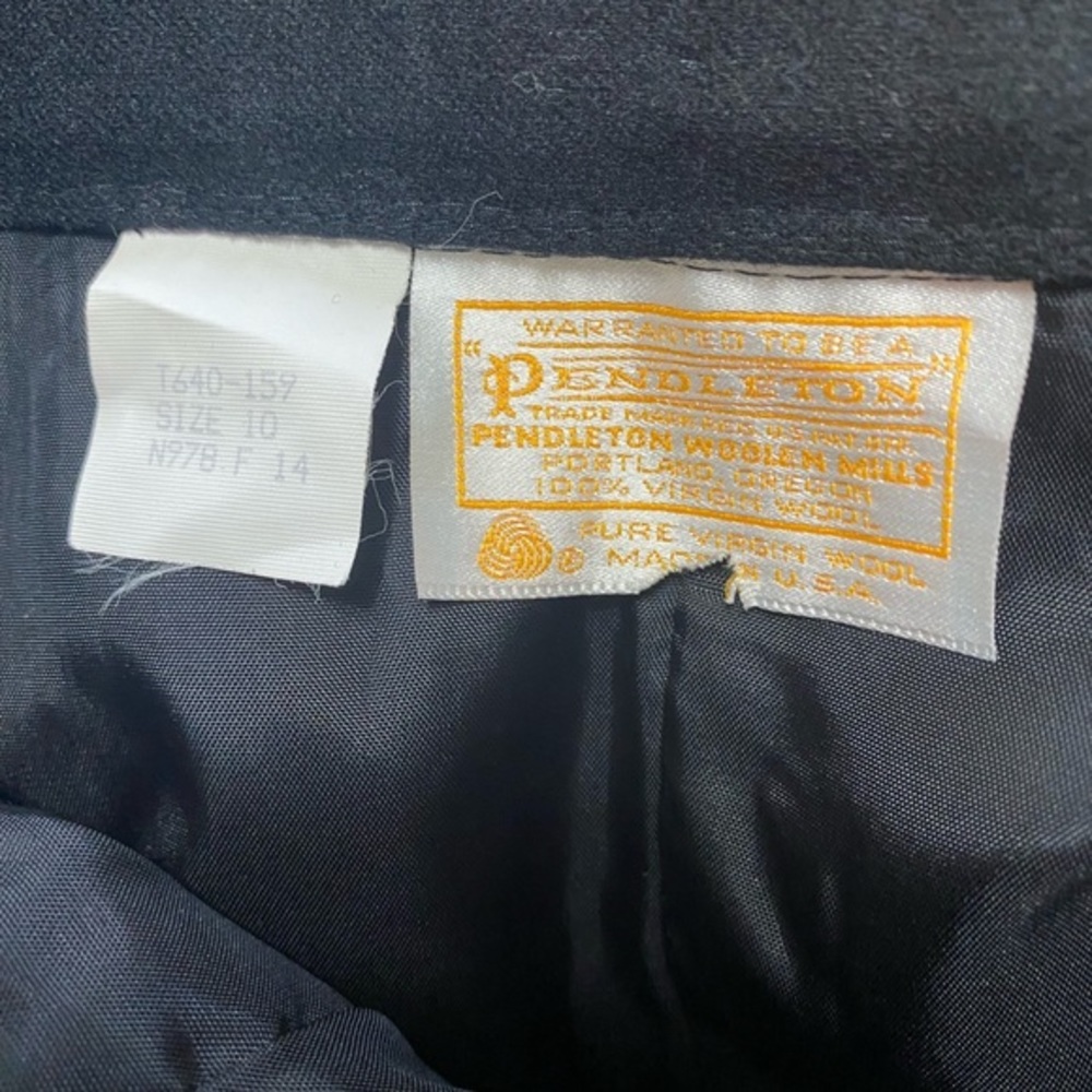 Vintage Black Pendleton Suit Made of 100% Virgin Wool, Size 10 - Picture 5 of 6
